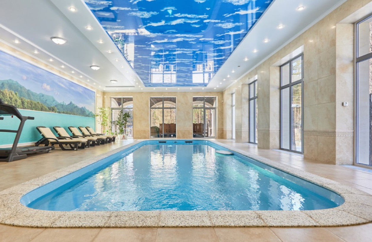 Модель:  Ривьера
Размер:  Длина: 12 м. Ширина: 4,4 м. Глубина: 1,55-1,84 м. Объем: 56 м³